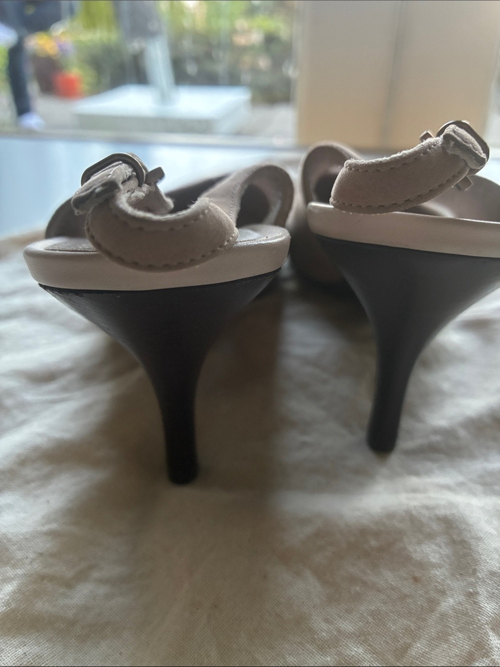 Salvatore Ferragamo Two-Tone Taupe and Blush Pointed Slingback Pumps - Picture 4 of 8